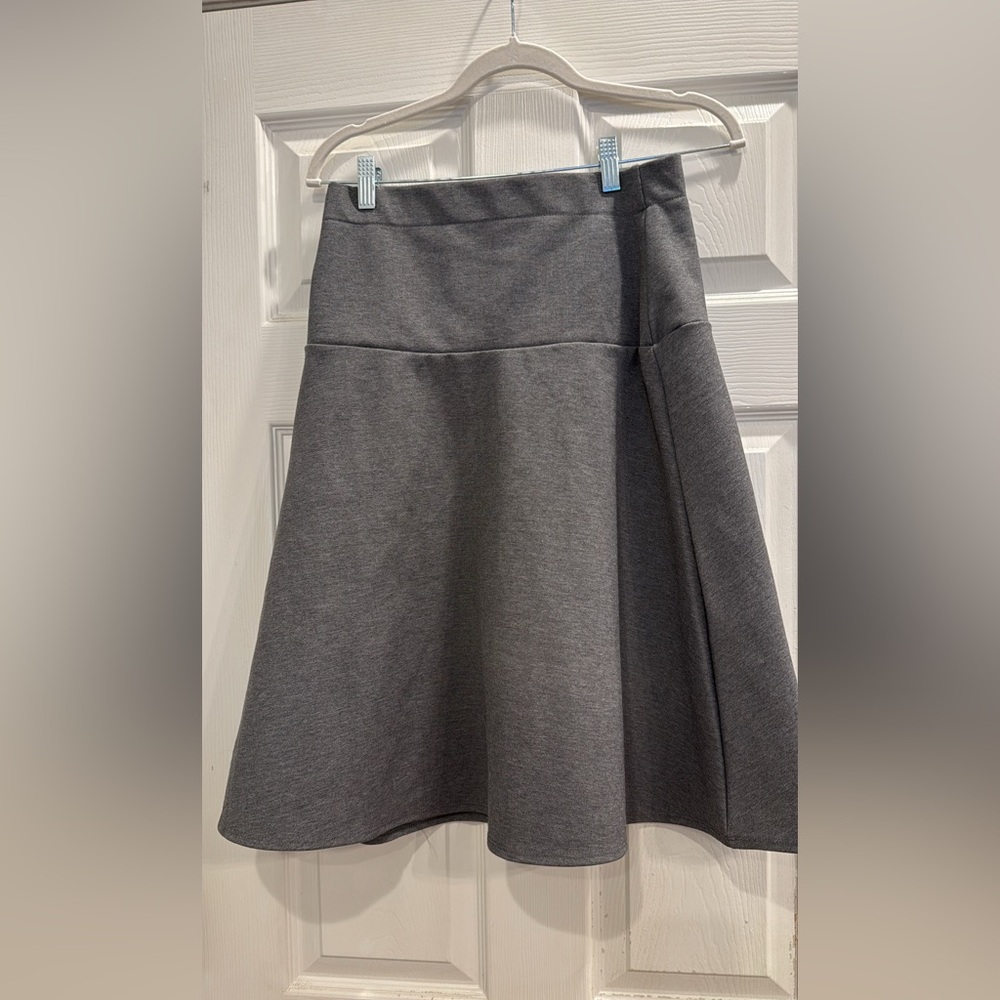 NWOT Chic Gray A-Line Women's Skirt